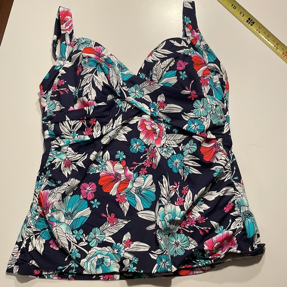 Lands End Tankini top size 10. Navy, white, orange & aqua.